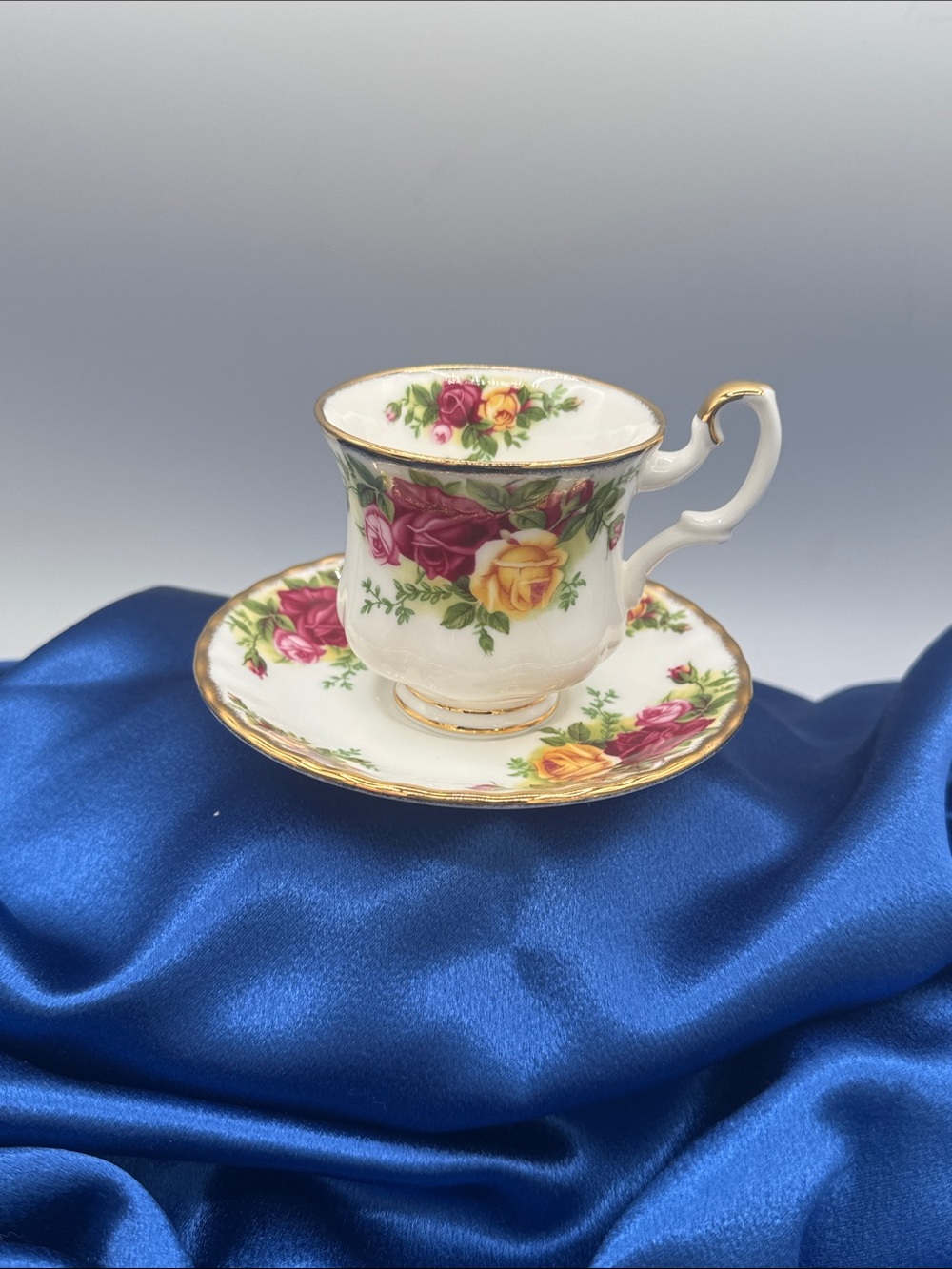 Royal Albert “Old Country Roses” China Teacup with Saucer Set